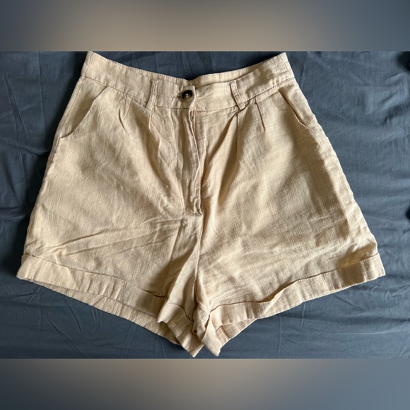 10. SHEIN Wide leg Shorts - Picture 1 of 6